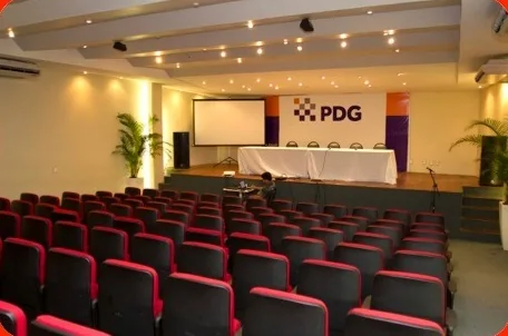 Equipe promotora no evento AGI da PDG